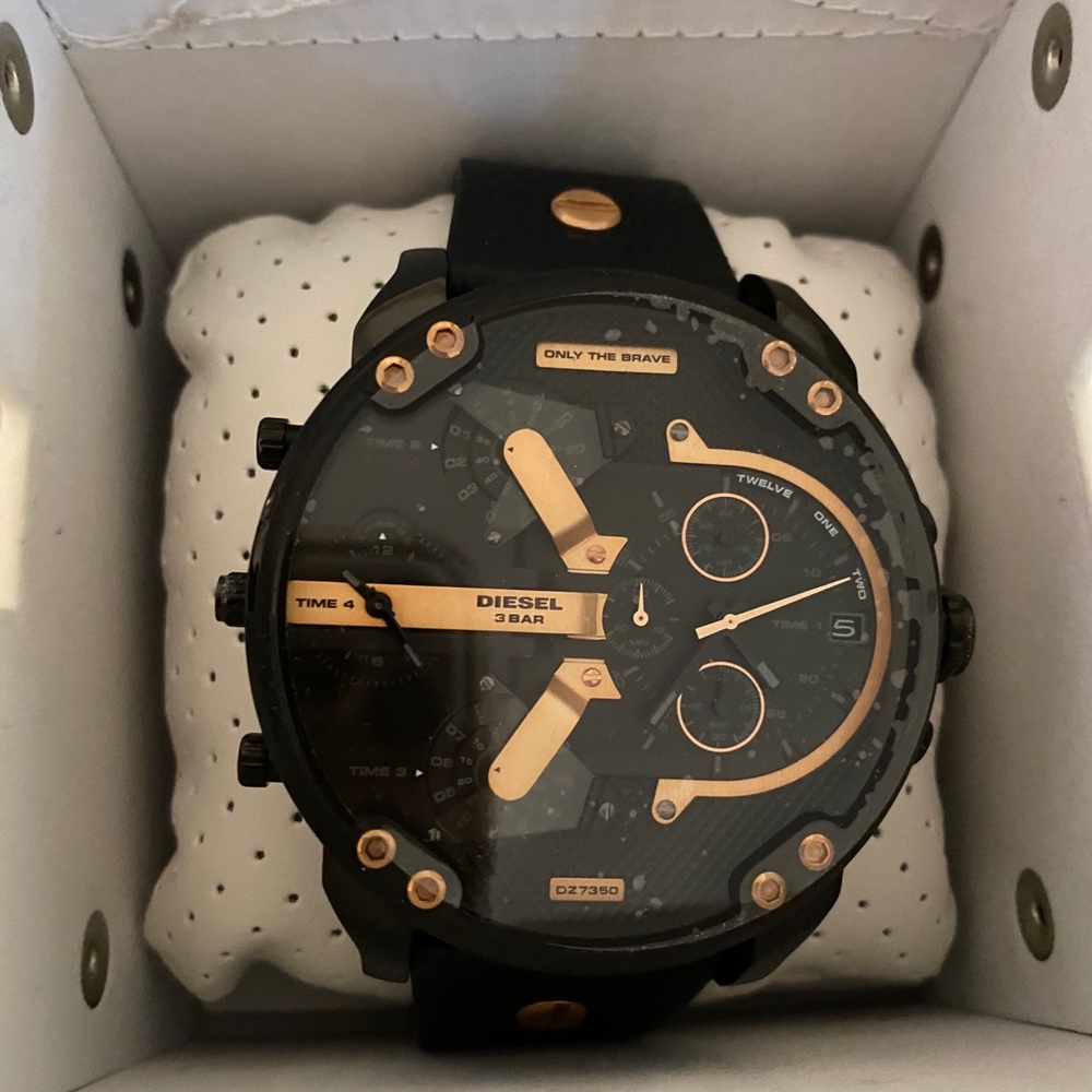 Men’s Diesel Watch -style “Mr.Daddy”